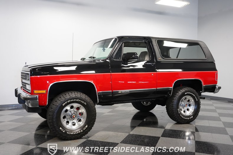 Chevrolet-Blazer-1990-Black-Gray-5