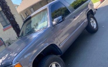 Chevrolet-Blazer-1992-Gray-2