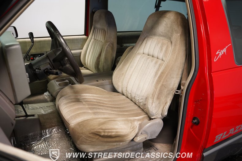 Chevrolet-Blazer-1994-Red-Smoke-Gray-42