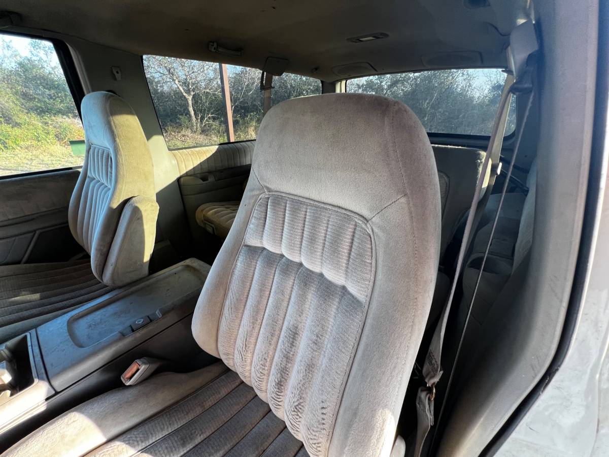 Chevrolet-Blazer-sport-1994-white-10