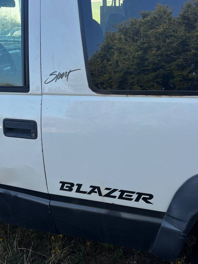 Chevrolet-Blazer-sport-1994-white-8