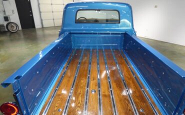 Chevrolet-C-10-1967-Truck-10
