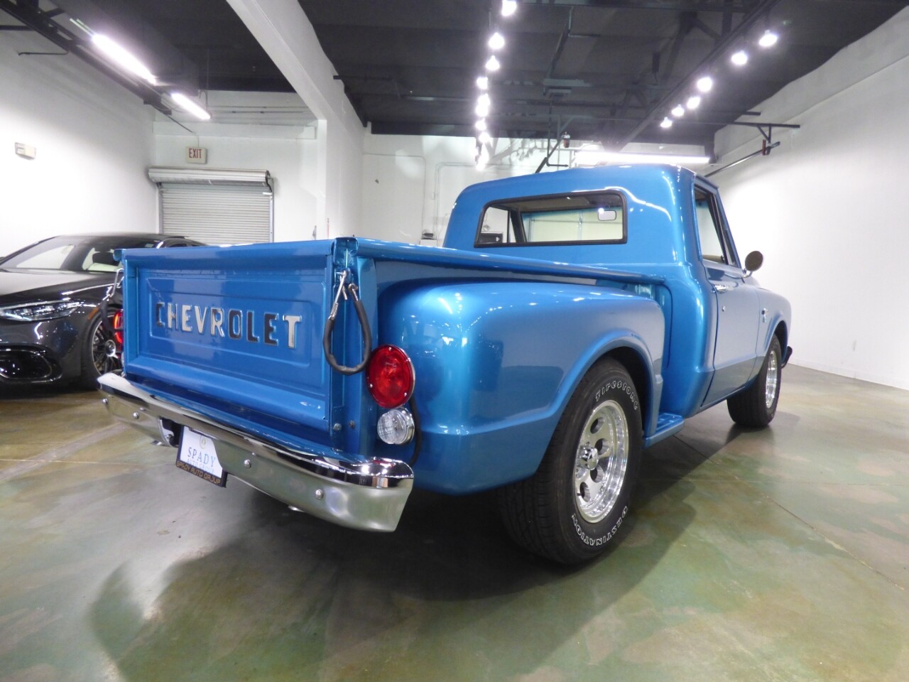 Chevrolet-C-10-1967-Truck-11
