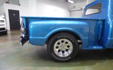 Chevrolet-C-10-1967-Truck-12