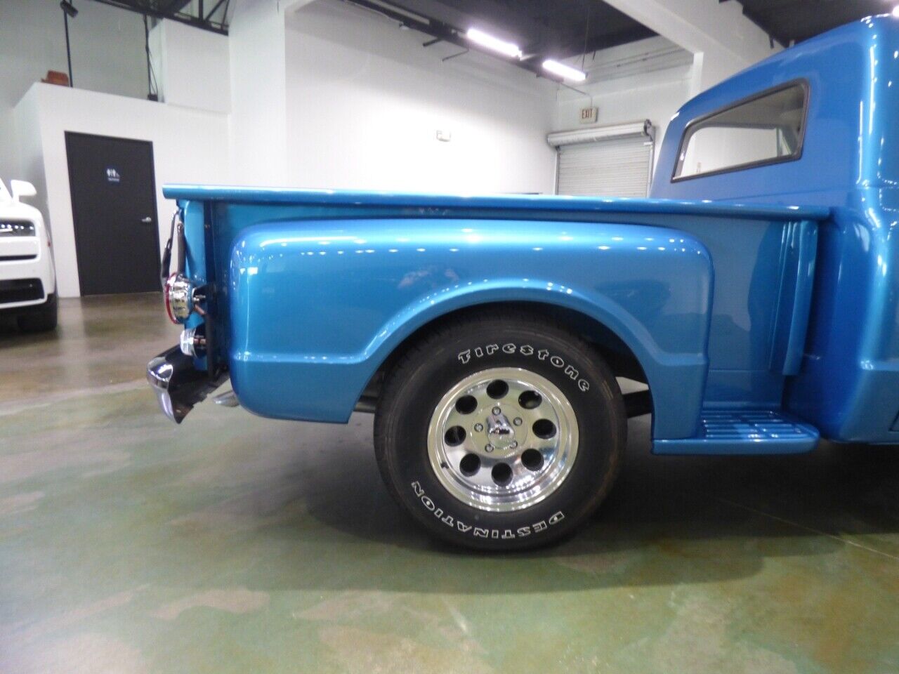 Chevrolet-C-10-1967-Truck-12