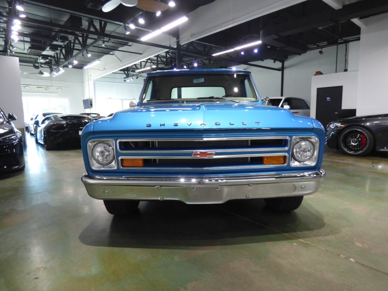 Chevrolet-C-10-1967-Truck-17