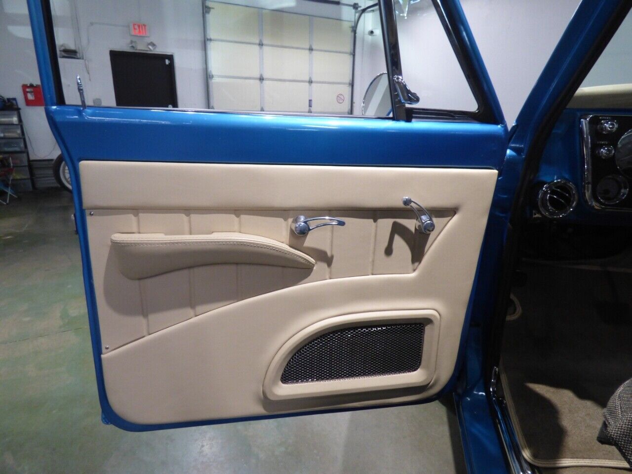 Chevrolet-C-10-1967-Truck-28