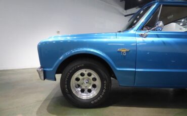 Chevrolet-C-10-1967-Truck-3
