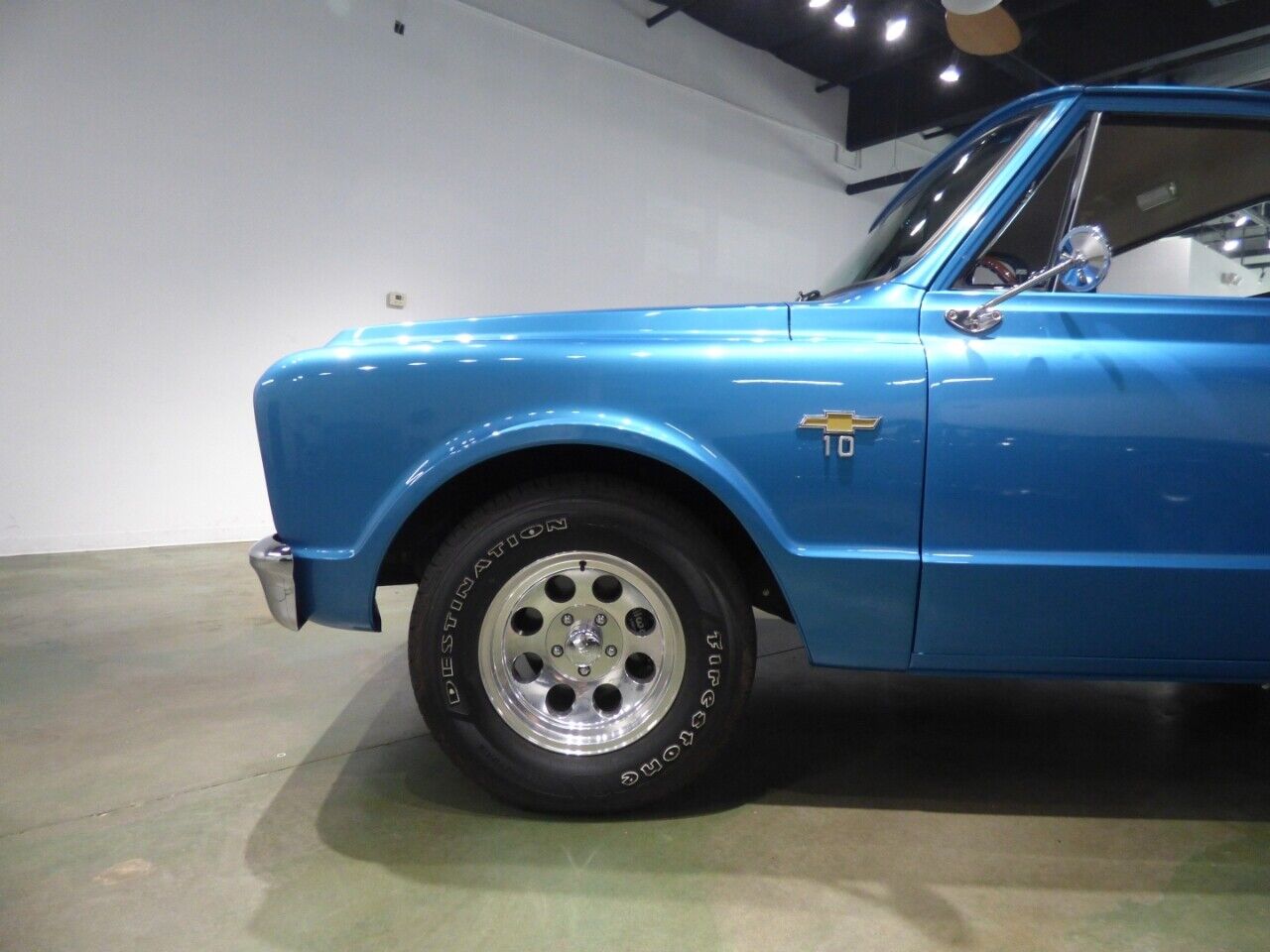 Chevrolet-C-10-1967-Truck-3