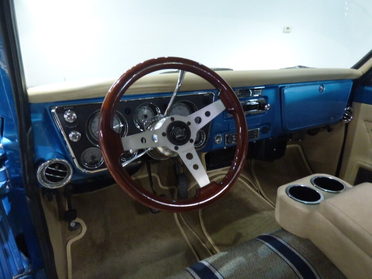 Chevrolet-C-10-1967-Truck-30