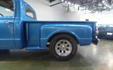Chevrolet-C-10-1967-Truck-5