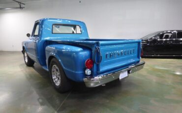 Chevrolet-C-10-1967-Truck-6