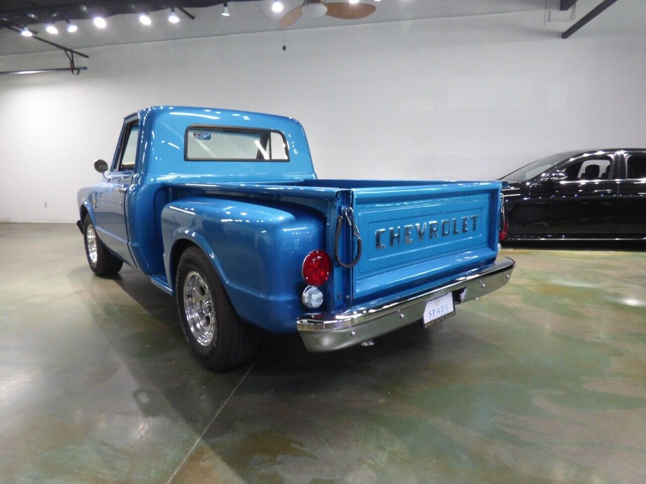 Chevrolet-C-10-1967-Truck-6