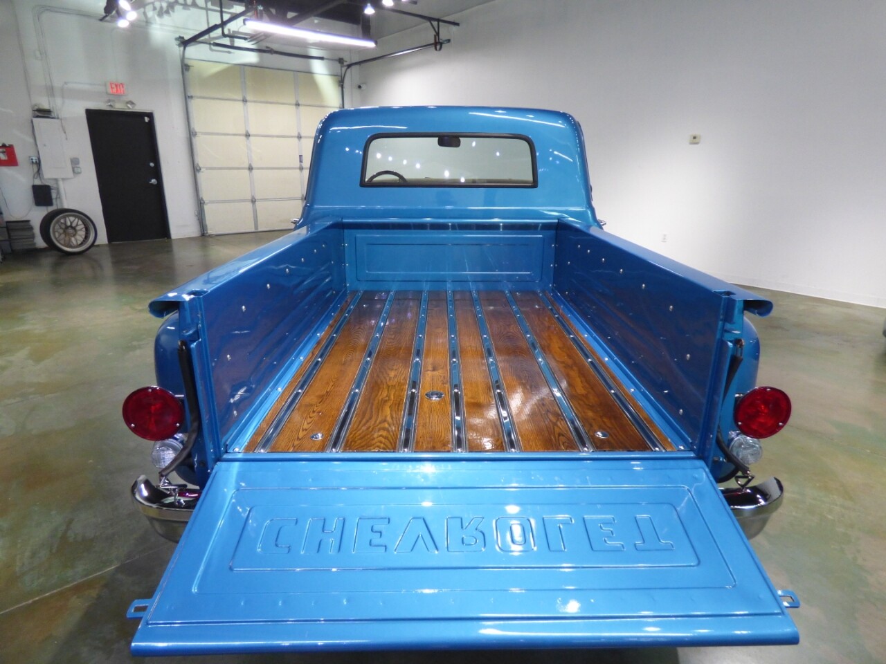Chevrolet-C-10-1967-Truck-9