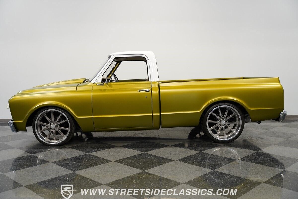 Chevrolet-C-10-1969-Pickup-Truck-2
