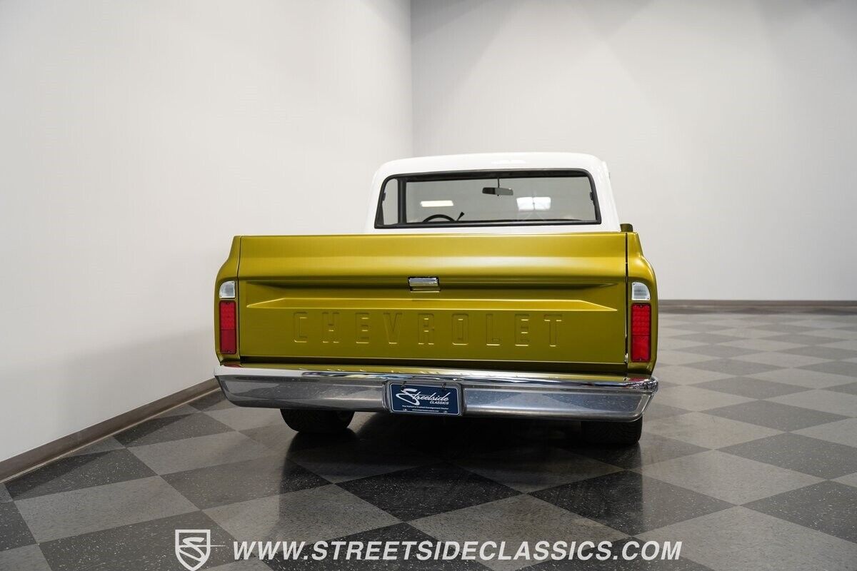 Chevrolet-C-10-1969-Pickup-Truck-9