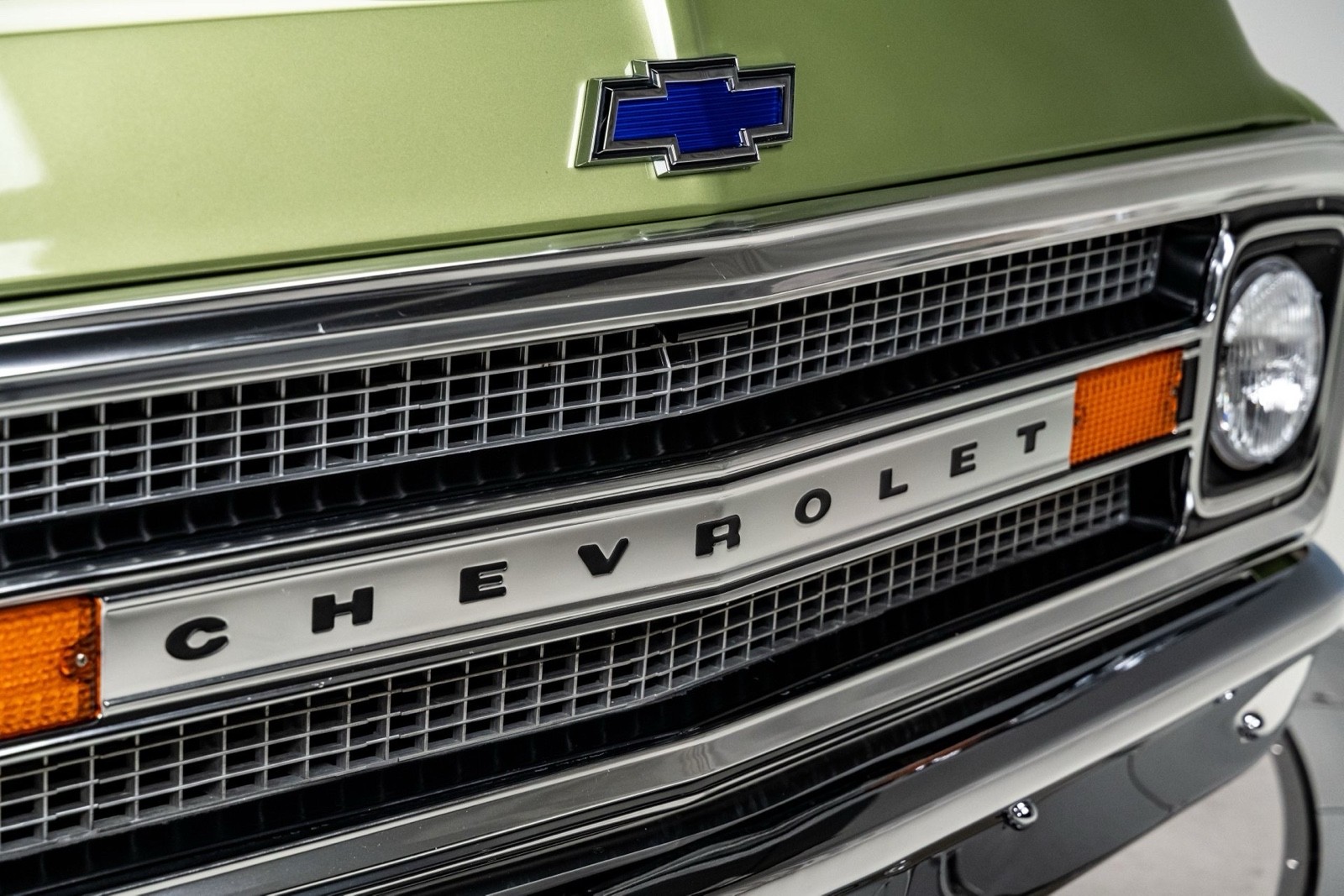 Chevrolet-C-10-1970-12