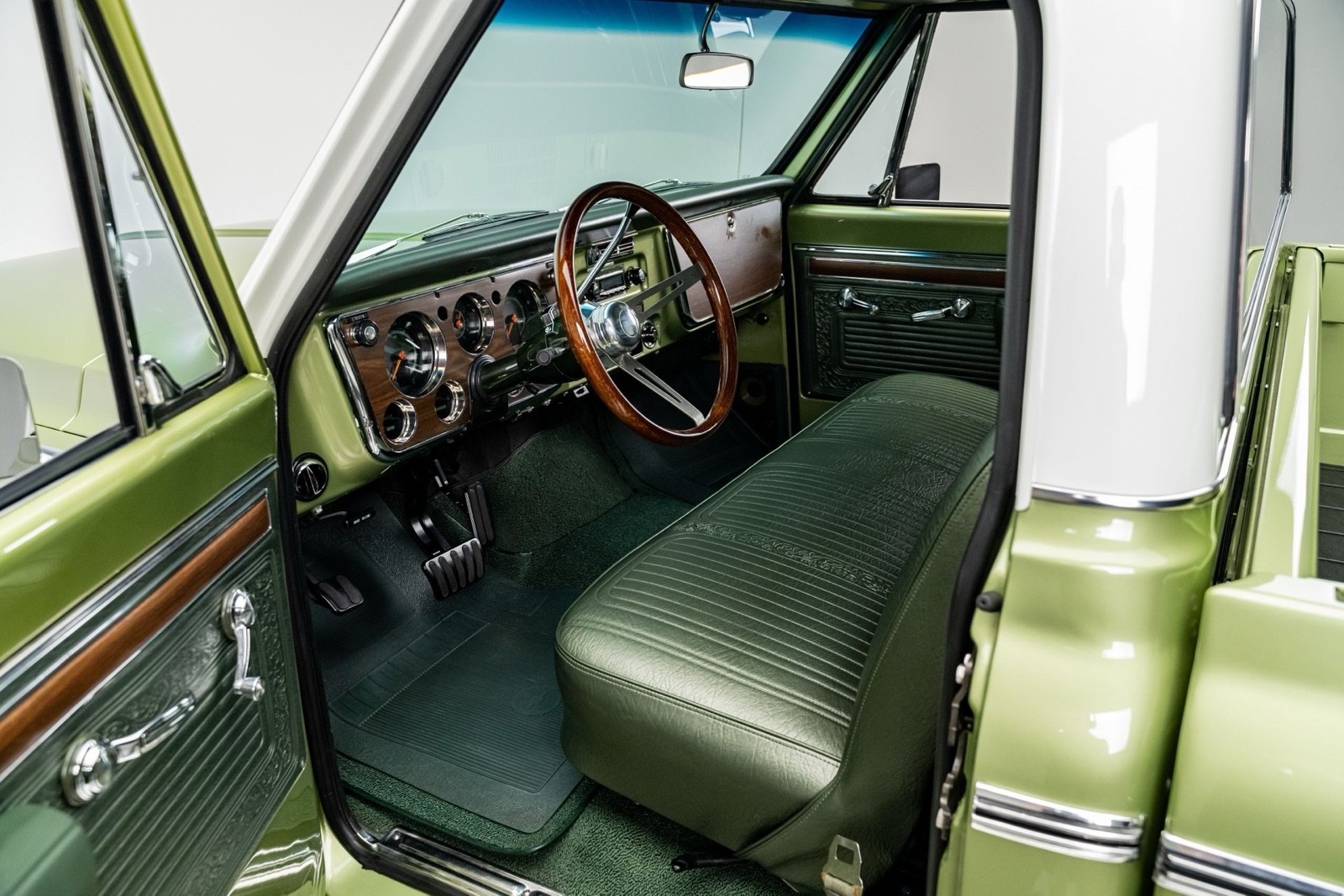 Chevrolet-C-10-1970-17