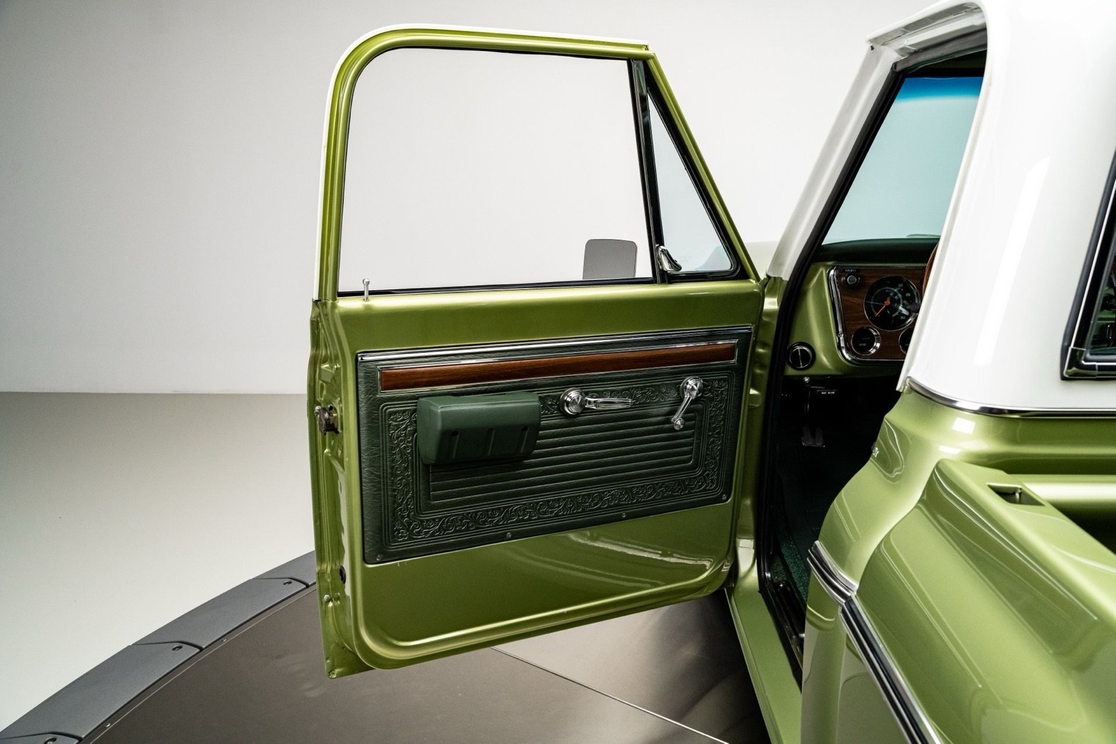 Chevrolet-C-10-1970-24