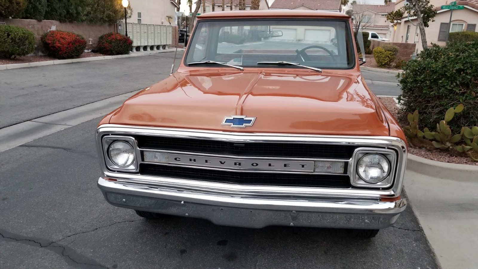 Chevrolet-C-10-1970-Standard-Cab-Pickup-2