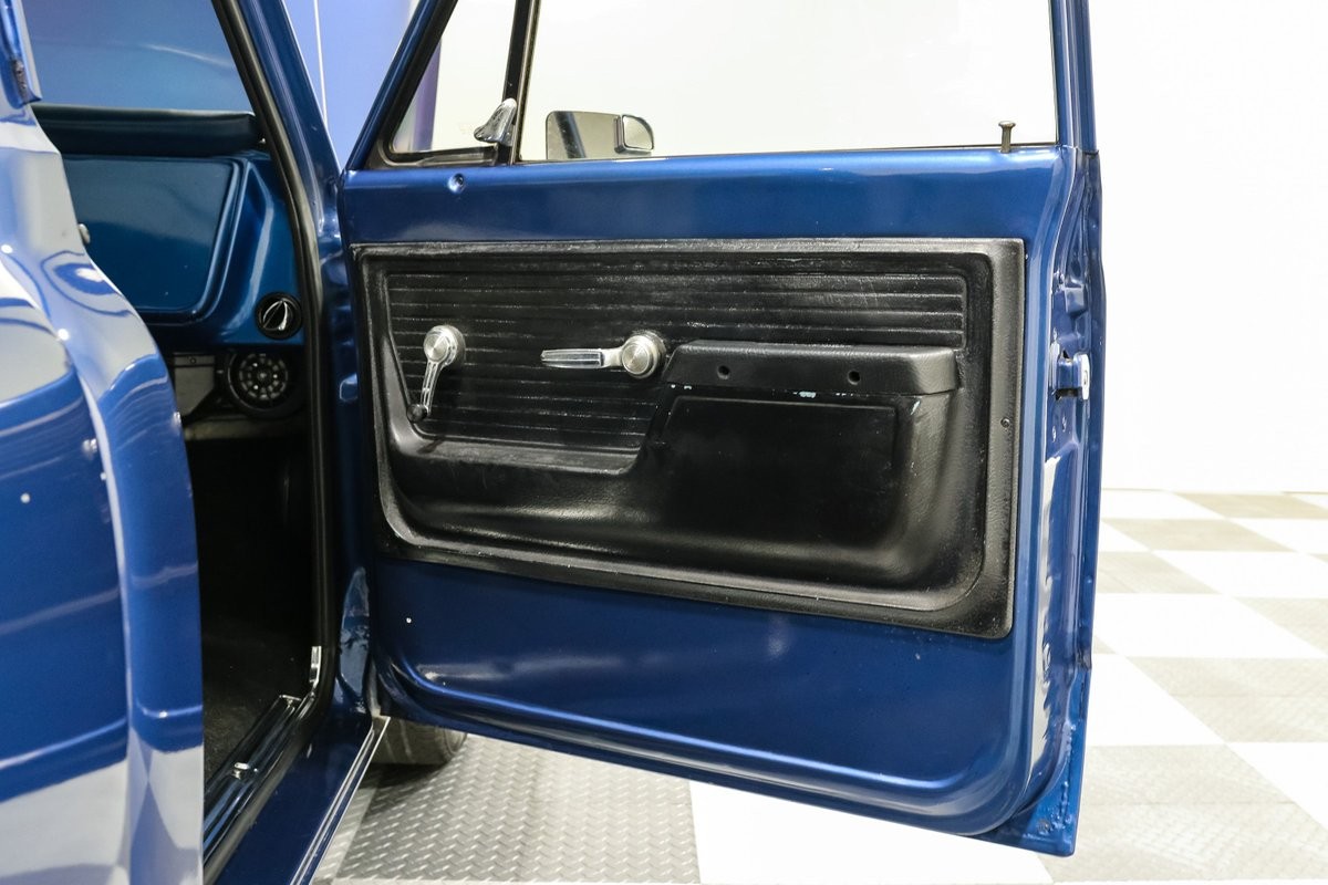 Chevrolet-C-10-1971-Pickup-Truck-14