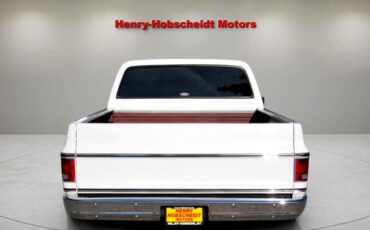 Chevrolet-C-10-1974-Classic-Car-3