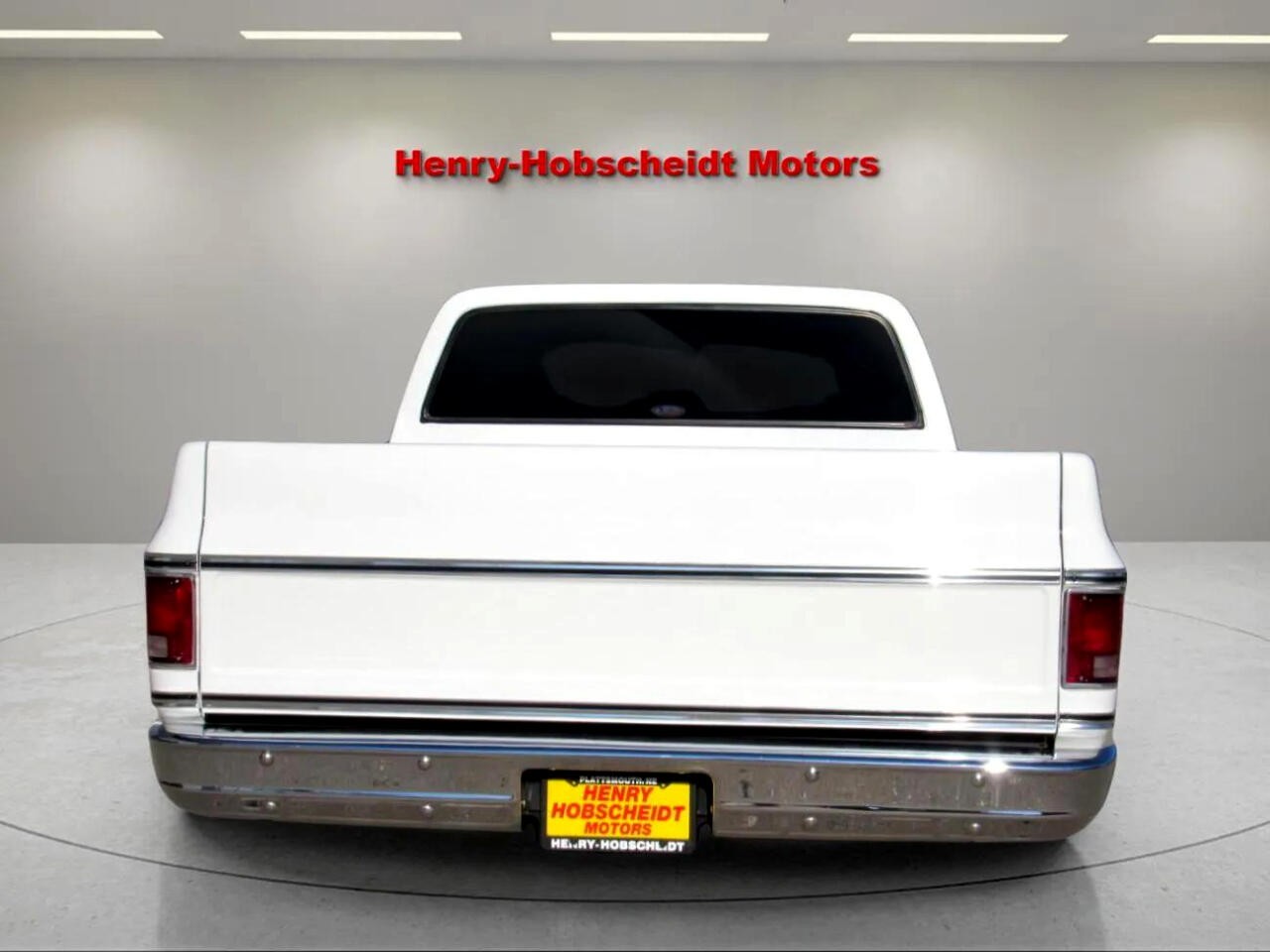 Chevrolet-C-10-1974-Classic-Car-9