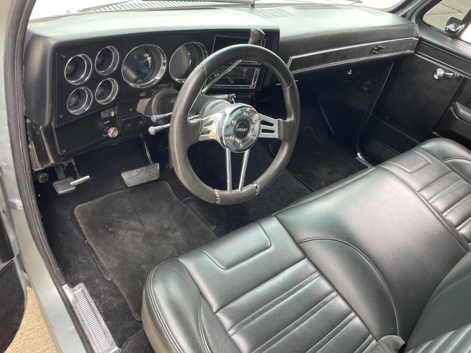 Chevrolet-C-10-1981-Standard-Cab-Pickup-10
