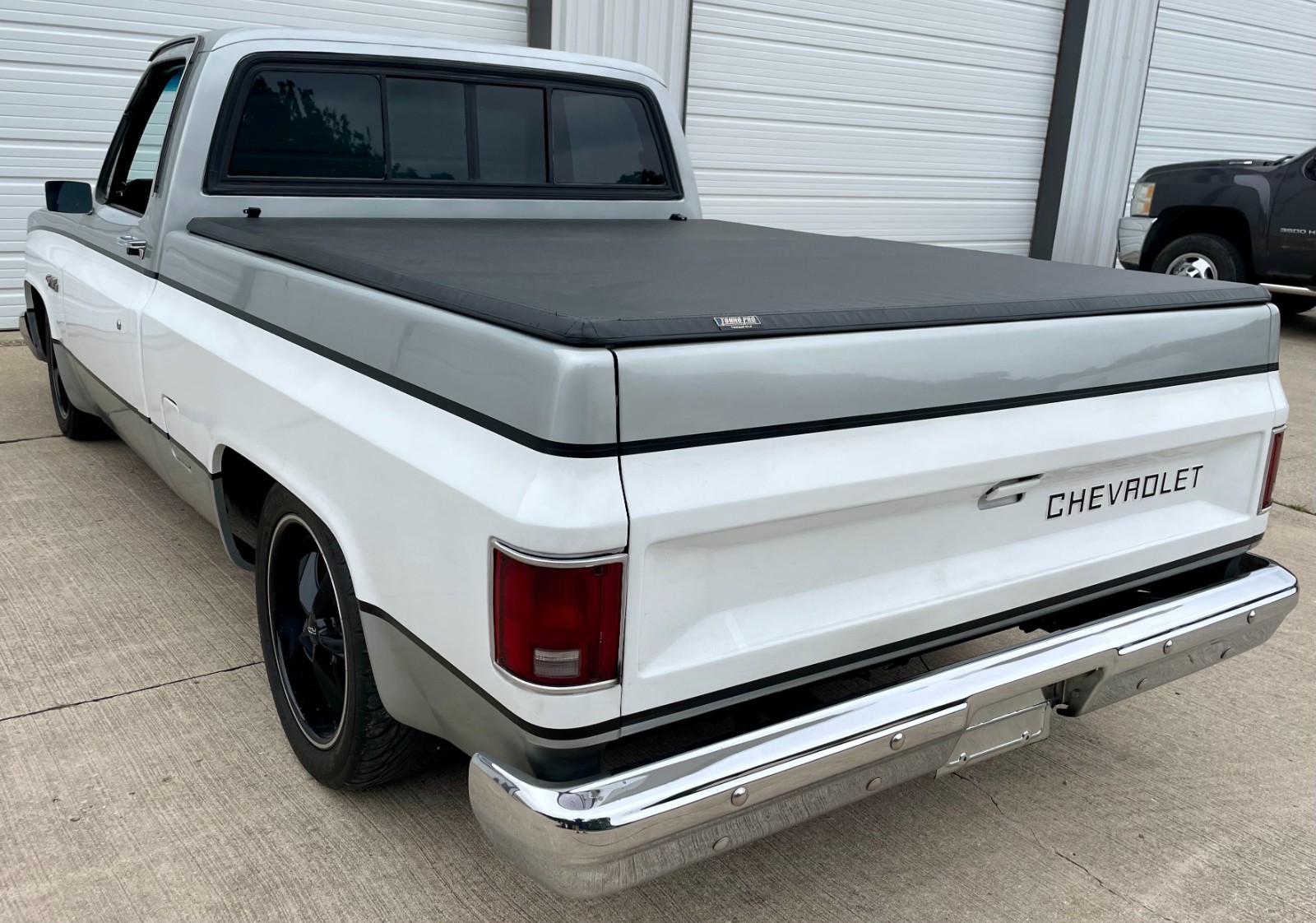 Chevrolet-C-10-1981-Standard-Cab-Pickup-3