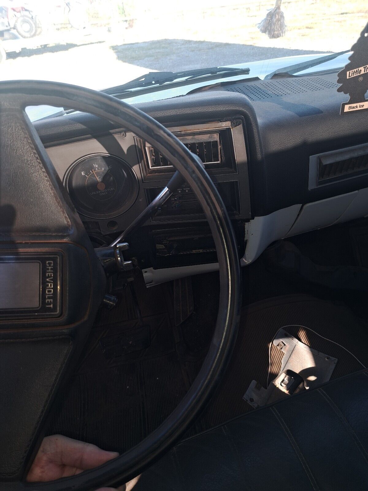 Chevrolet-C-10-1984-6