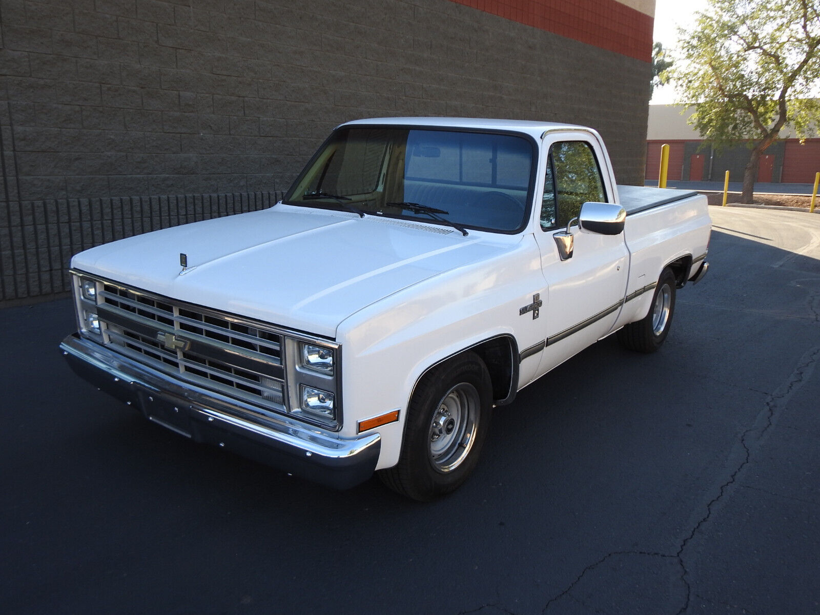 Chevrolet C-10 1984 C-10 Short Bed Big Block