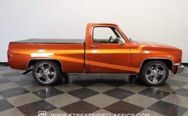 Chevrolet-C-10-1985-Pickup-Truck-12