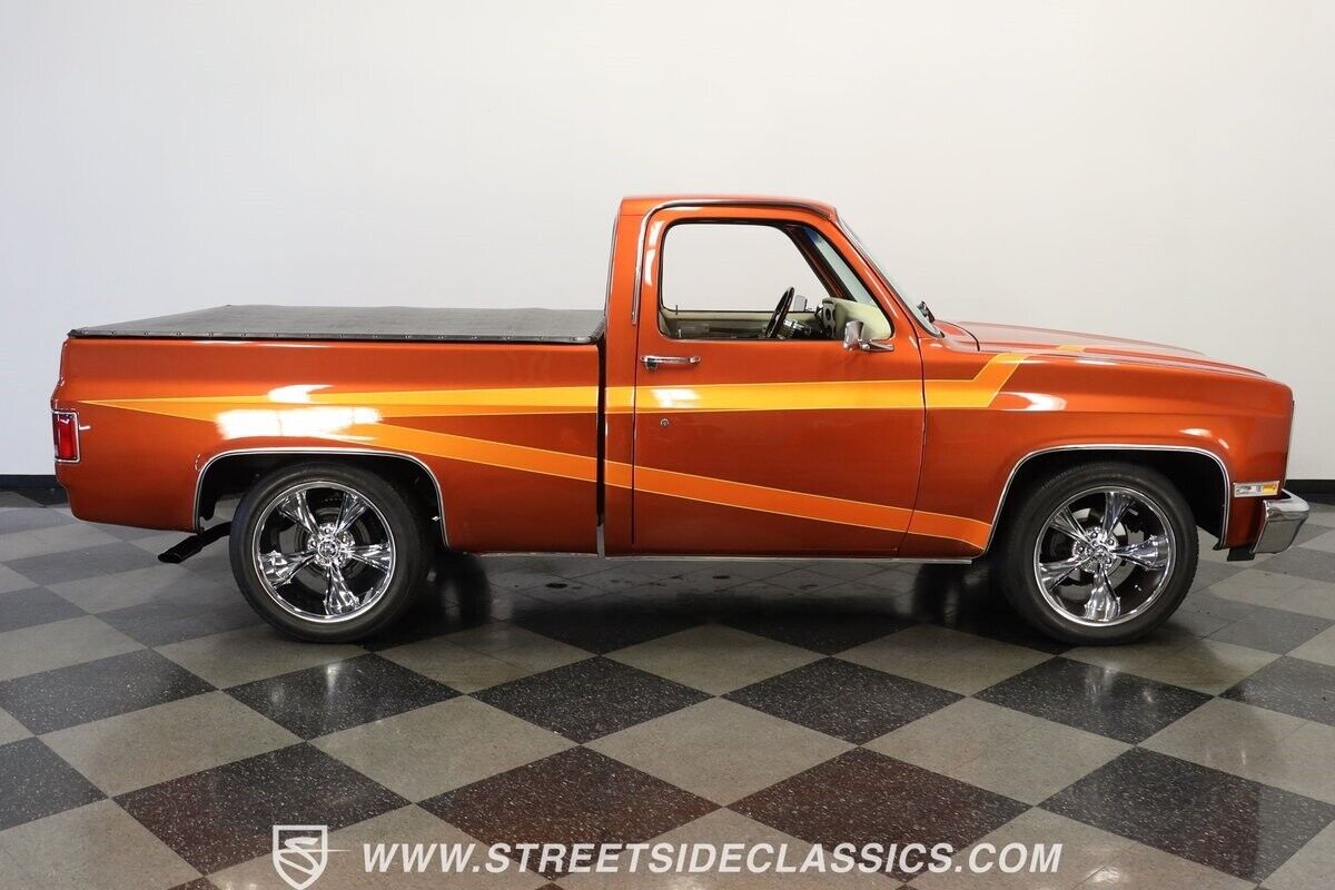 Chevrolet-C-10-1985-Pickup-Truck-12