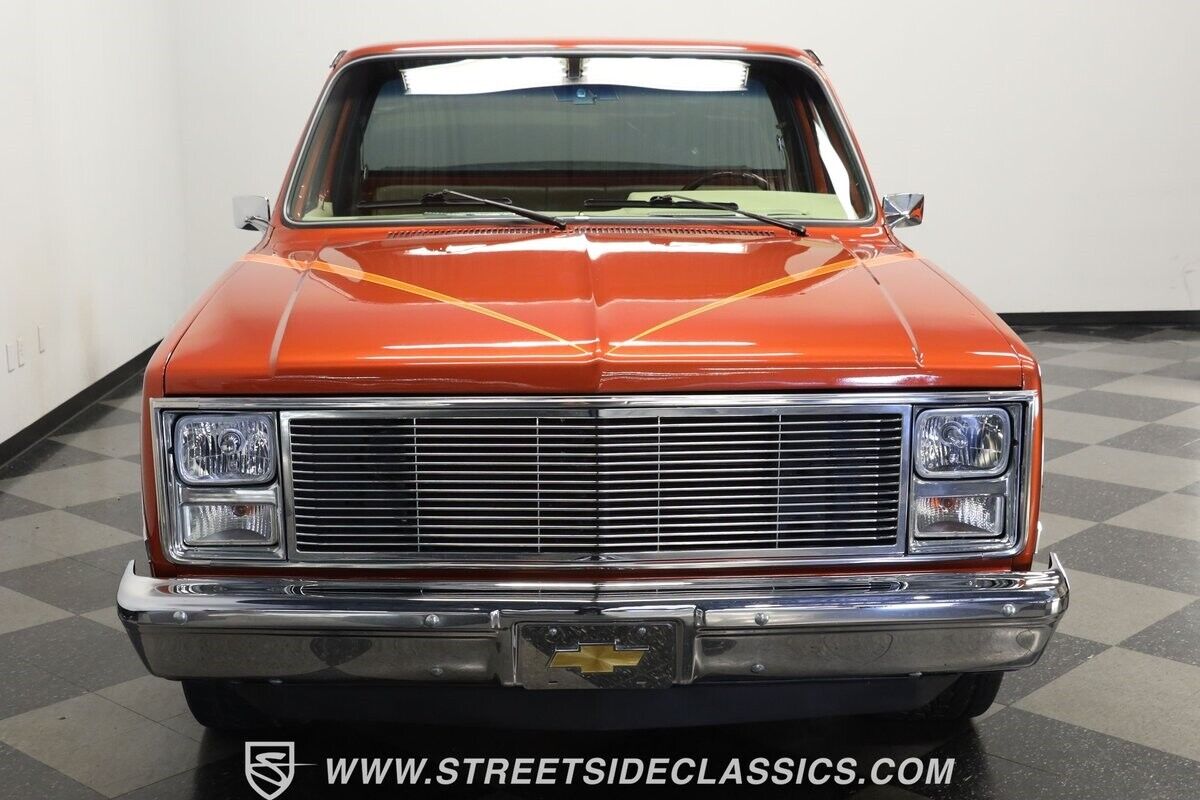 Chevrolet-C-10-1985-Pickup-Truck-15