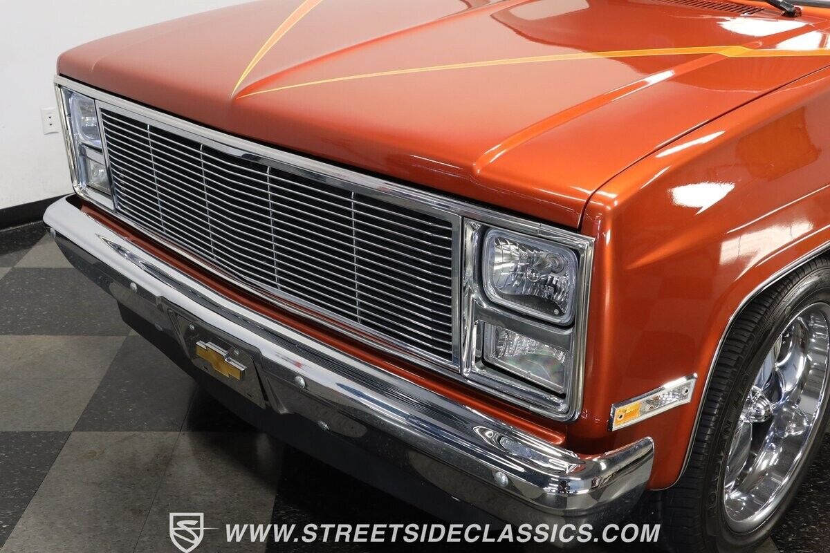 Chevrolet-C-10-1985-Pickup-Truck-18