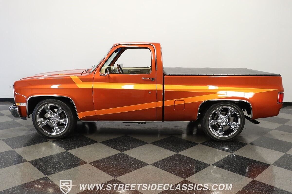 Chevrolet-C-10-1985-Pickup-Truck-2