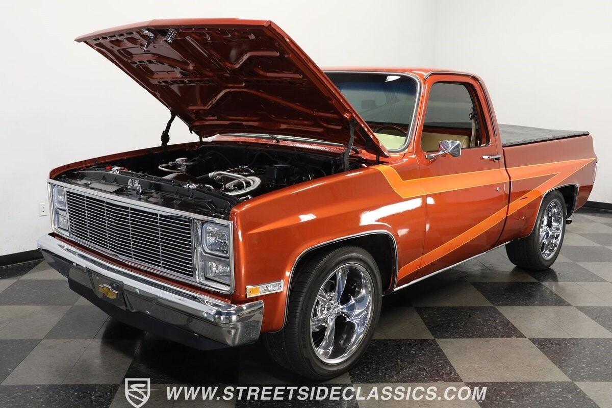 Chevrolet-C-10-1985-Pickup-Truck-29