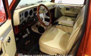 Chevrolet-C-10-1985-Pickup-Truck-4