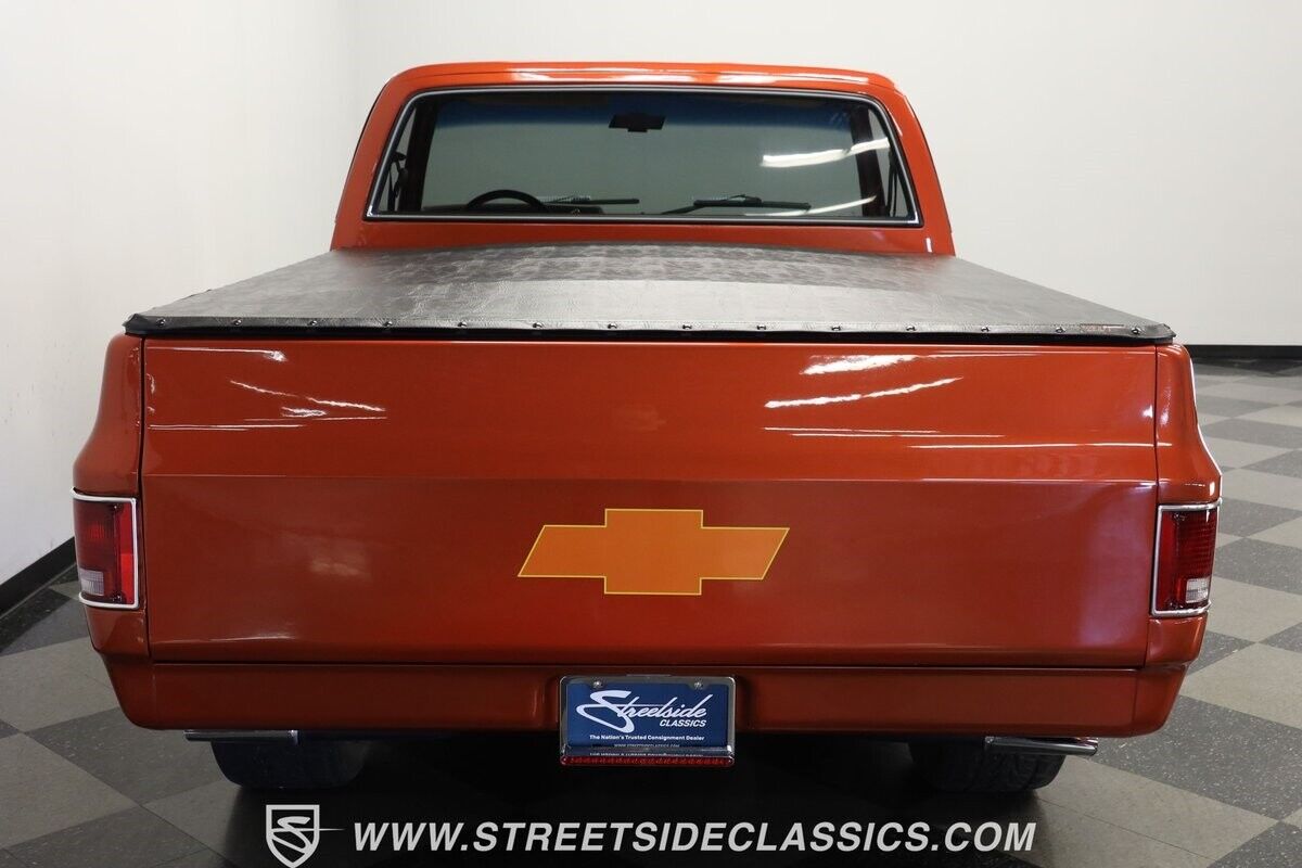 Chevrolet-C-10-1985-Pickup-Truck-8