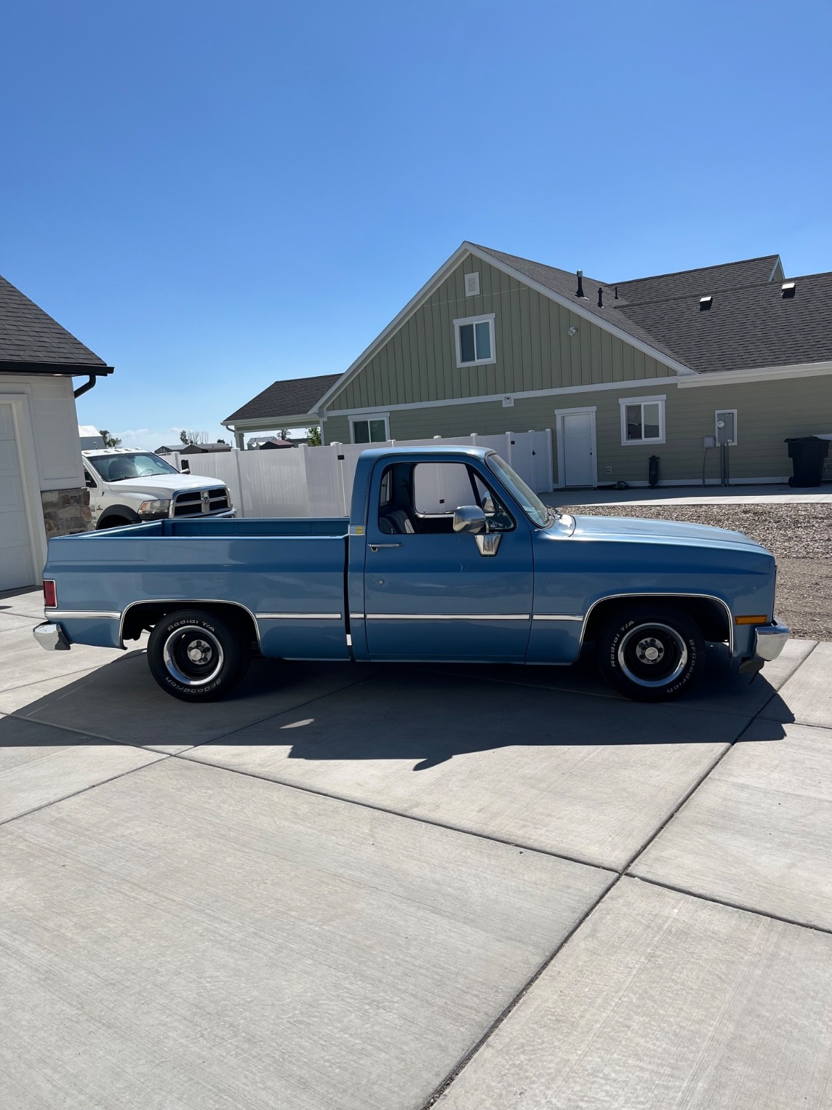 Chevrolet-C-10-1985-Standard-Cab-Pickup-1