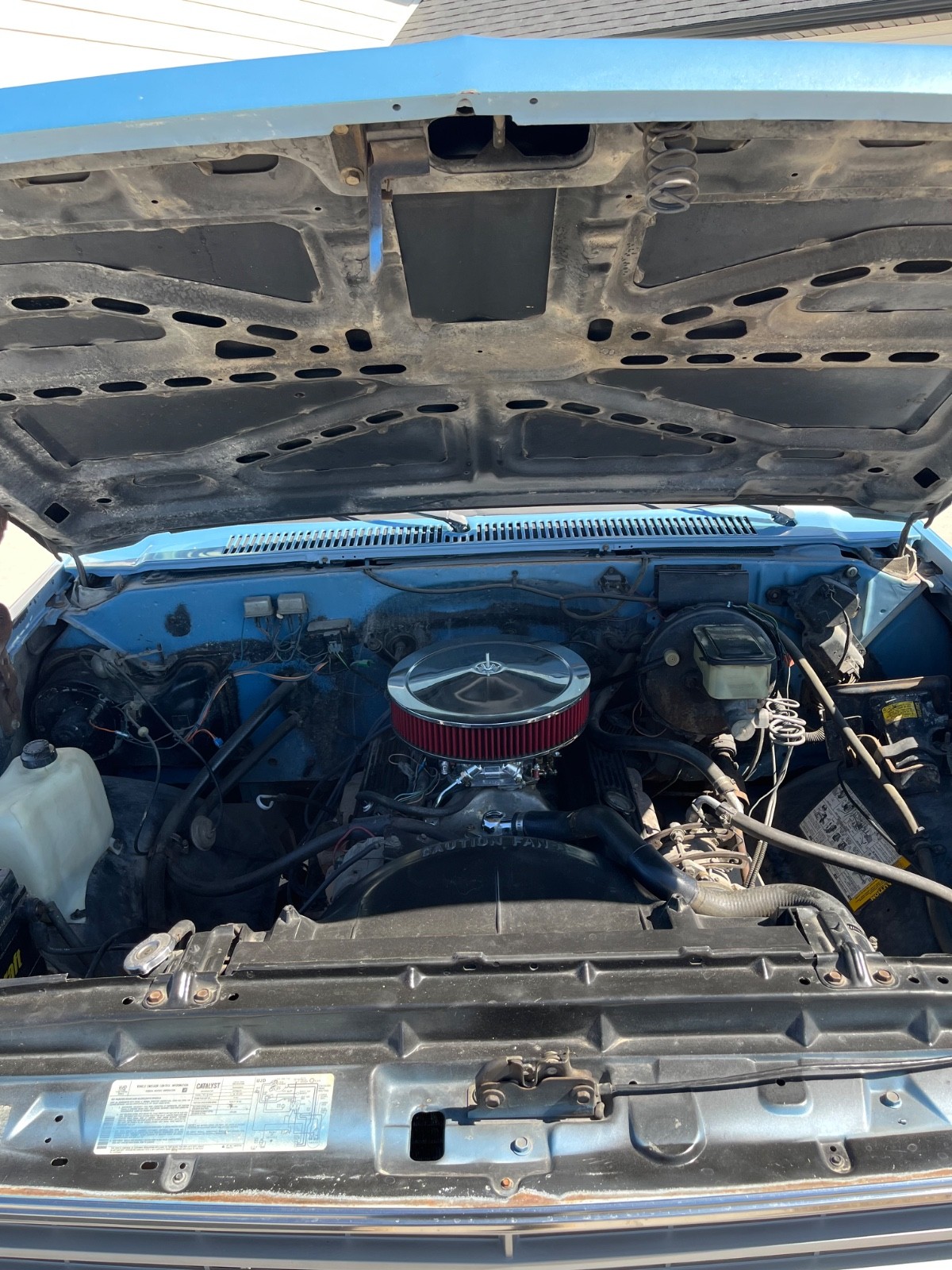 Chevrolet-C-10-1985-Standard-Cab-Pickup-10