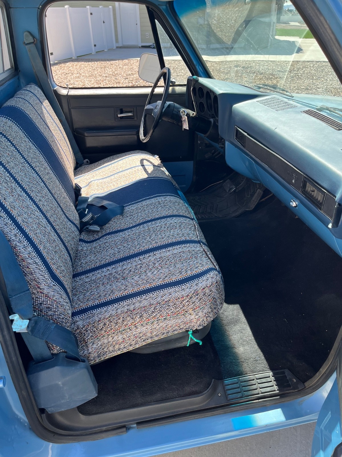 Chevrolet-C-10-1985-Standard-Cab-Pickup-11