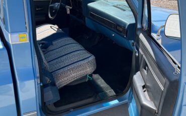 Chevrolet-C-10-1985-Standard-Cab-Pickup-12