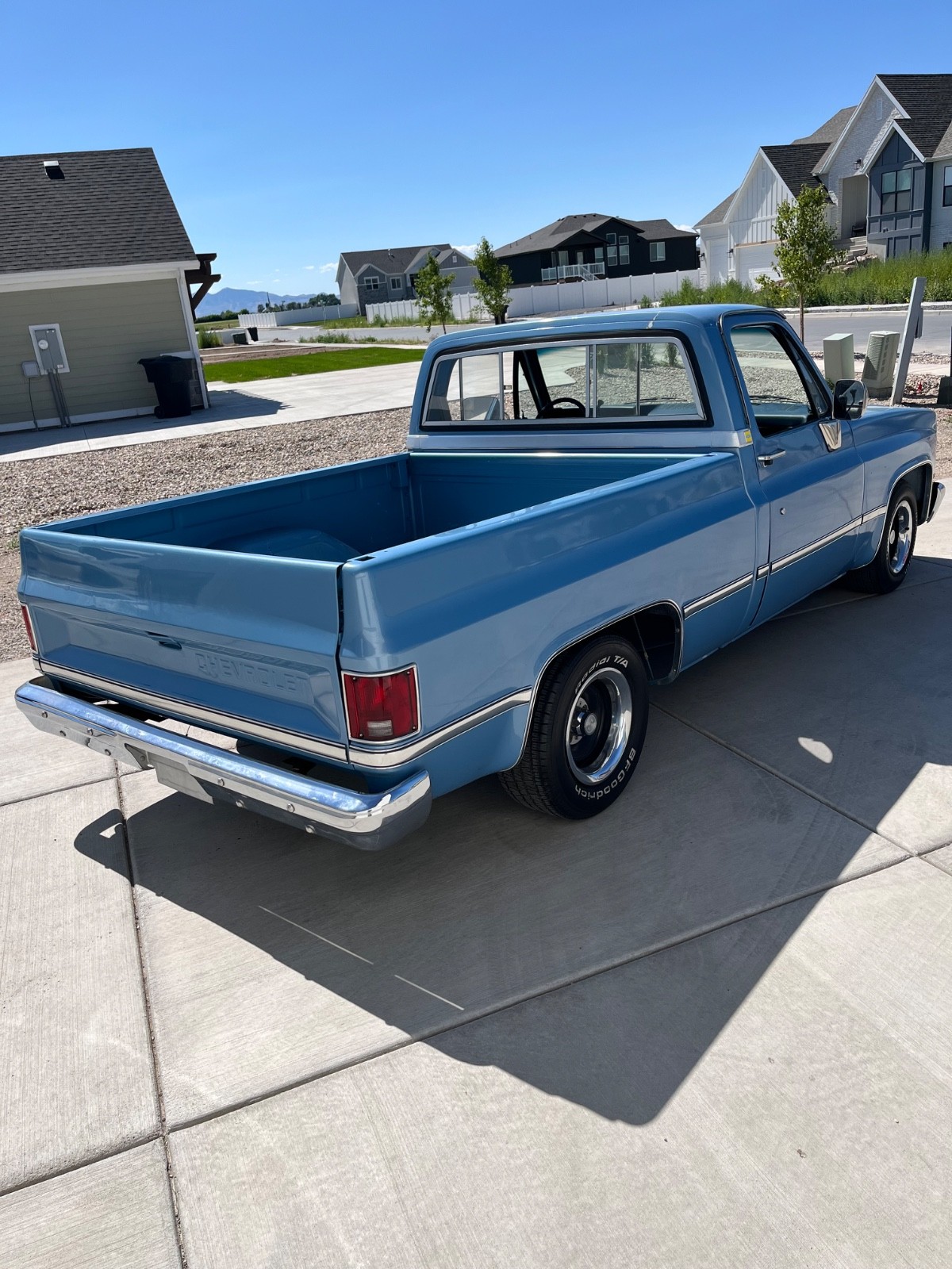 Chevrolet-C-10-1985-Standard-Cab-Pickup-18