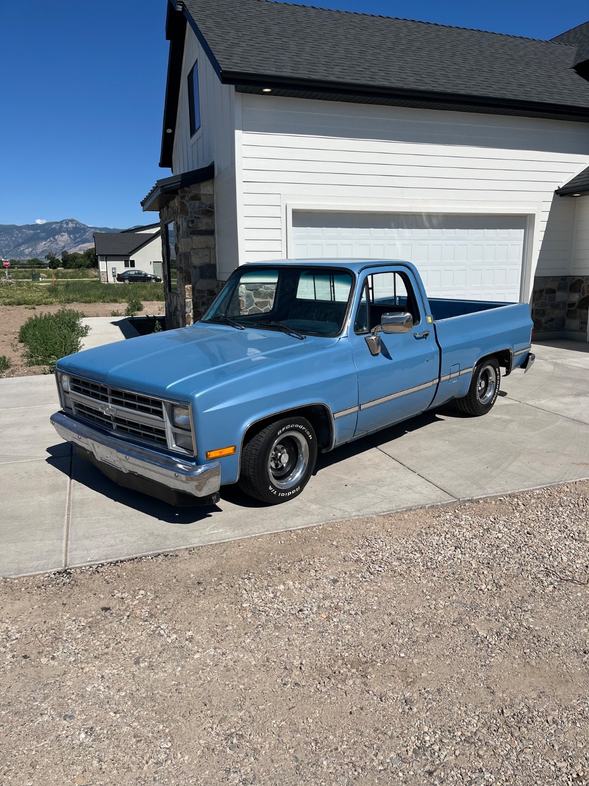 Chevrolet C-10 1985 Standard Cab Pickup