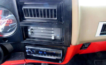 Chevrolet-C-10-1985-Truck-21