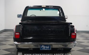 Chevrolet-C-10-1986-Pickup-Truck-12
