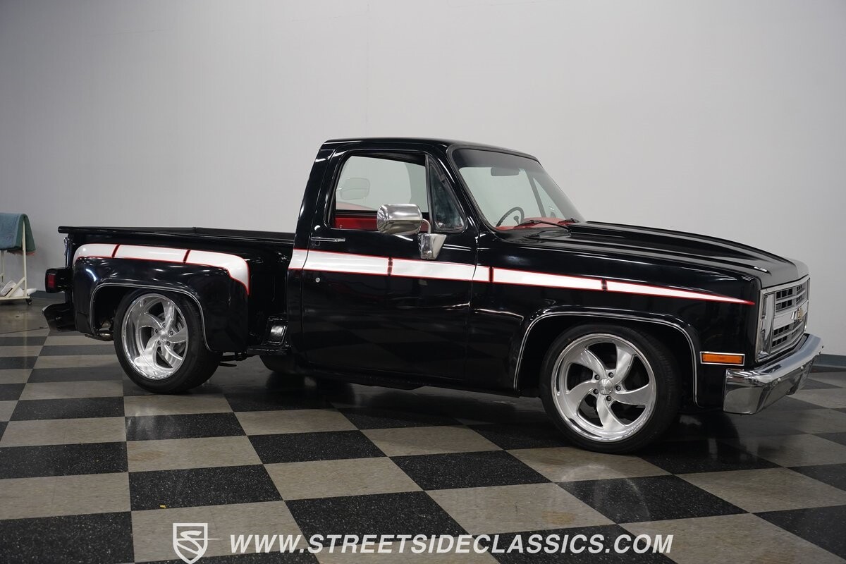 Chevrolet-C-10-1986-Pickup-Truck-17