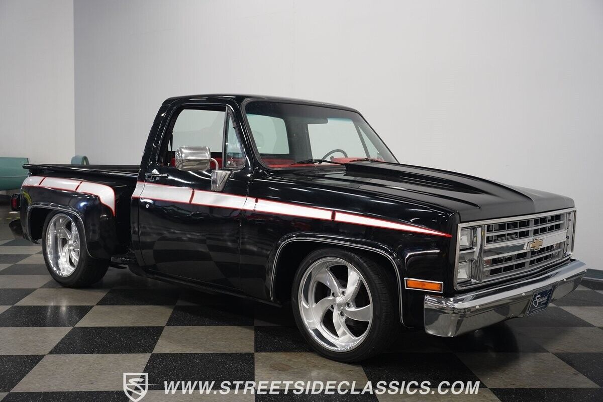 Chevrolet-C-10-1986-Pickup-Truck-18