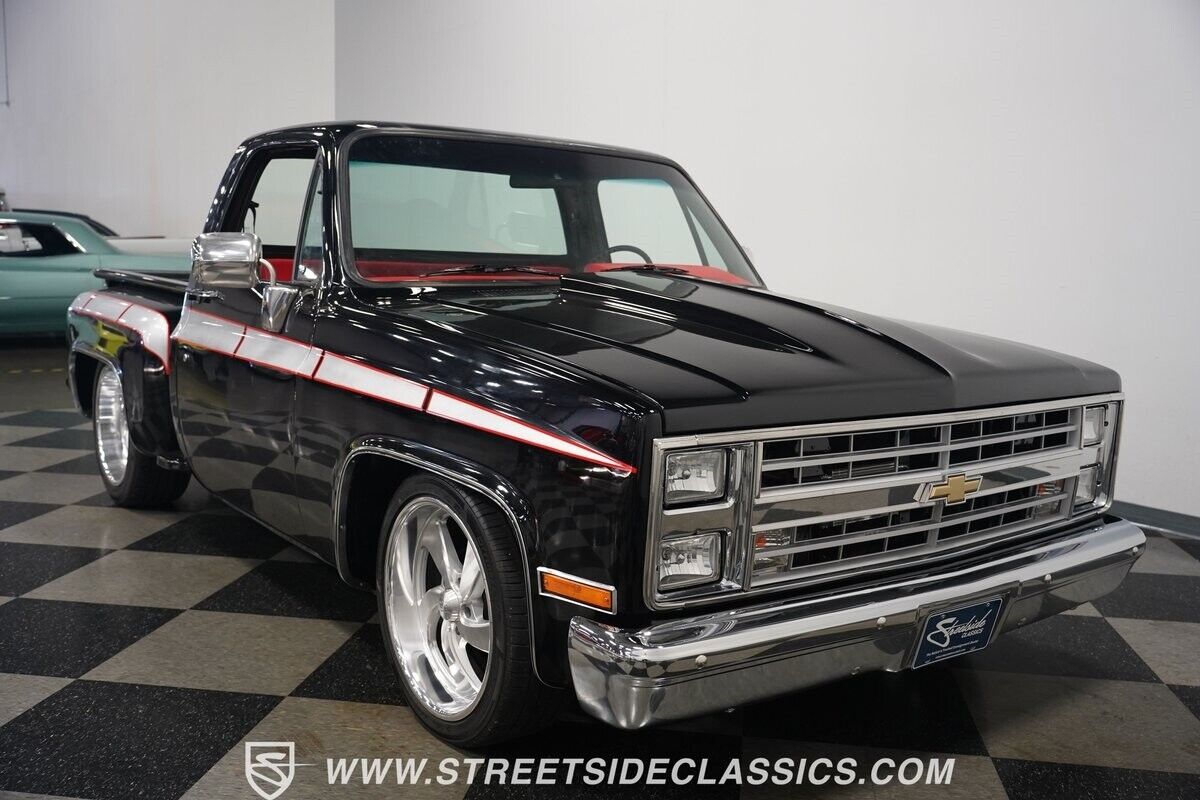 Chevrolet-C-10-1986-Pickup-Truck-19